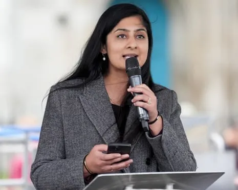 The Coventry South MP Consults Libel Legal Experts After Clash Involving Jeremy Corbyn Over Party Membership System